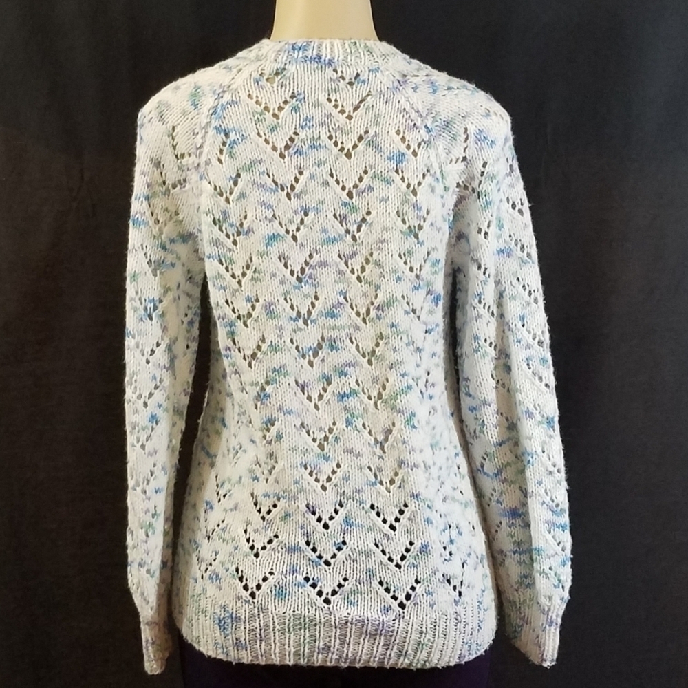 HAND-CRAFTED Lacy Sweater - Picture 5 of 5